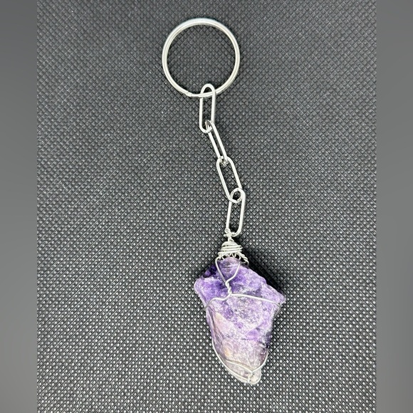 Amethyst keychain raw stone handmade wire wrap - Picture 3 of 6